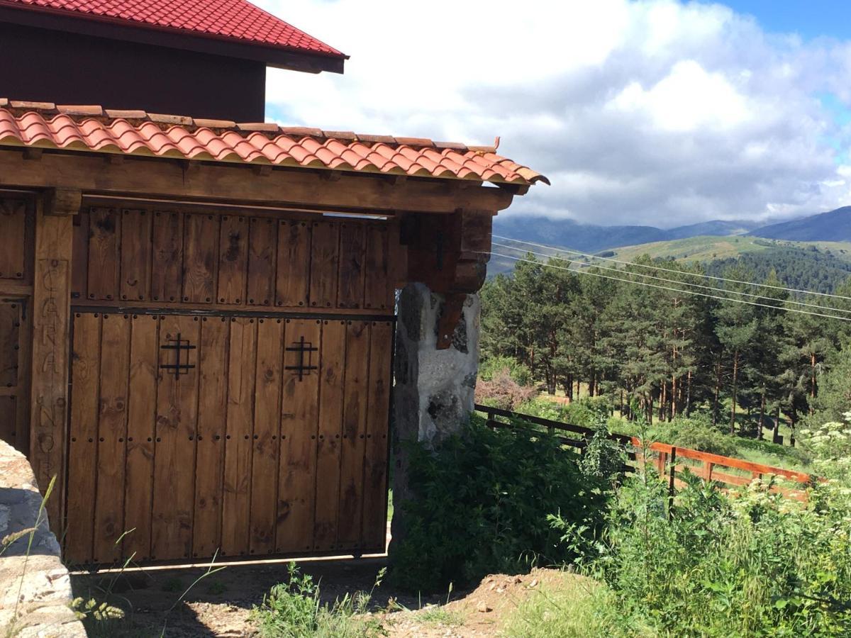 Cara Norte De Gredos Hoyos del Espino Exteriör bild