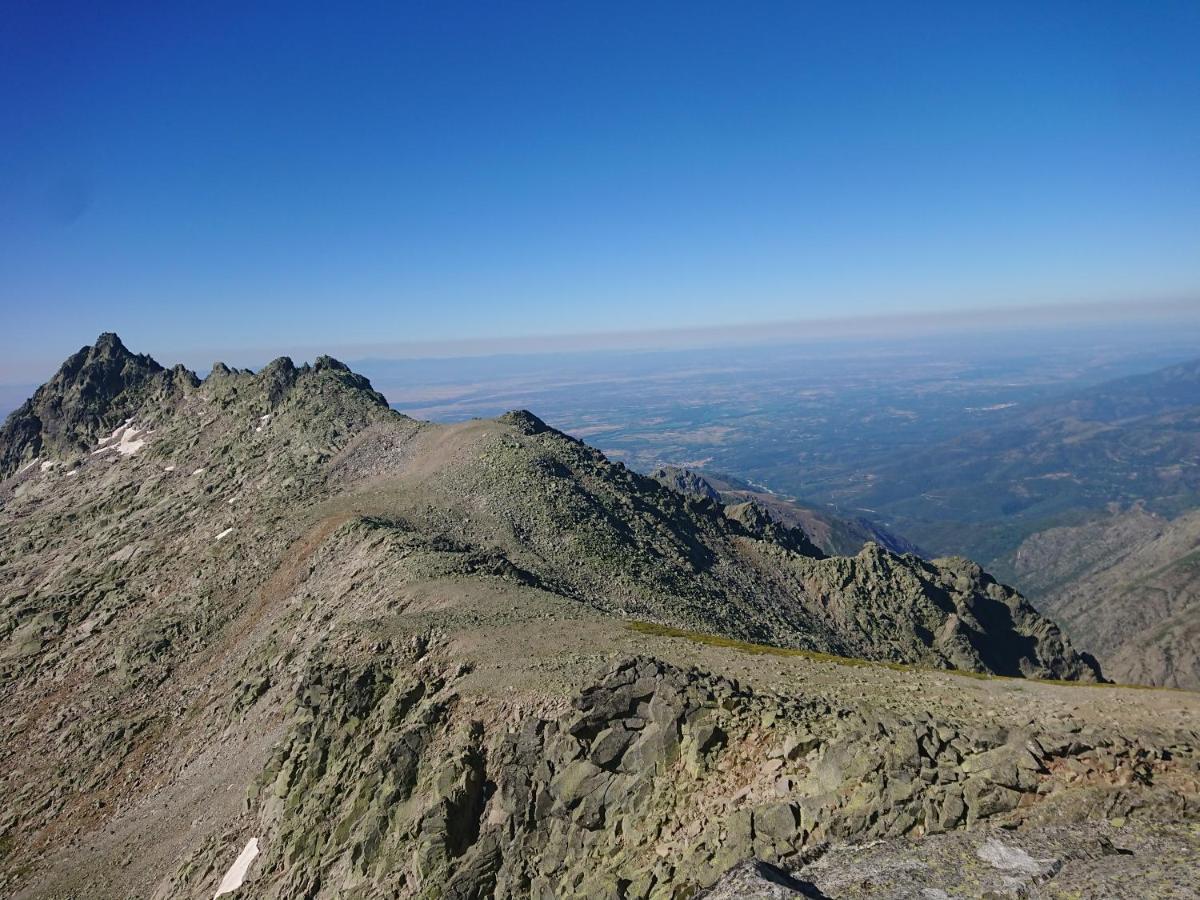 Cara Norte De Gredos Hoyos del Espino Exteriör bild